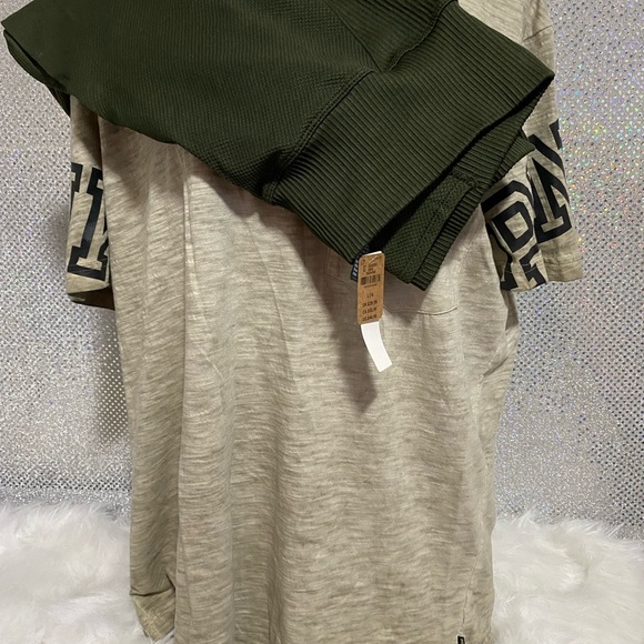 💚Victoria Secret Tee & High Waisted Active Leggings Set 💚 - Picture 13 of 13